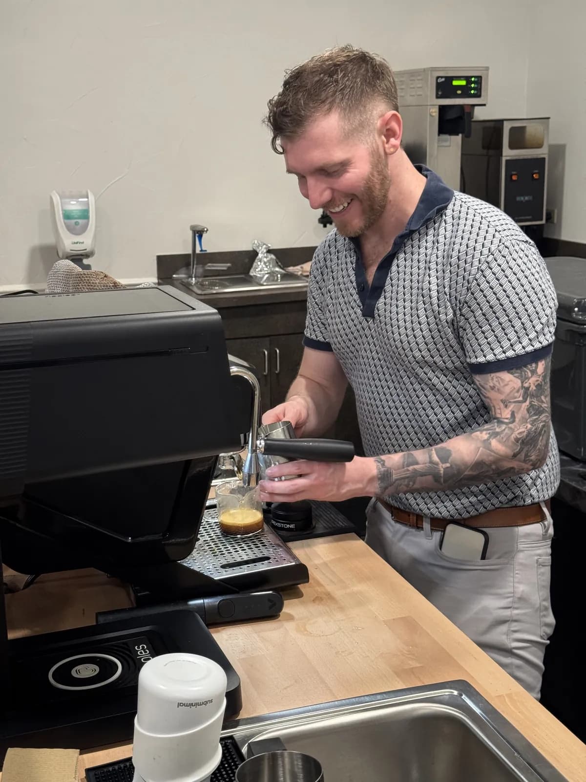 Barista pulling espresso at an office coffee catering event in Fort Worth